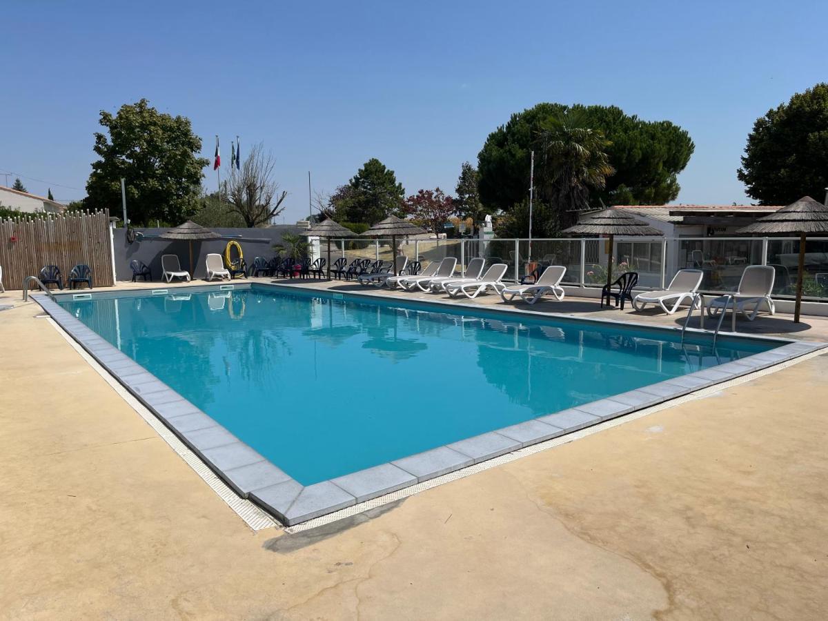 Mobil Home Avec Spacieuse Terrasse A Meschers Proche De Royan Kültér fotó